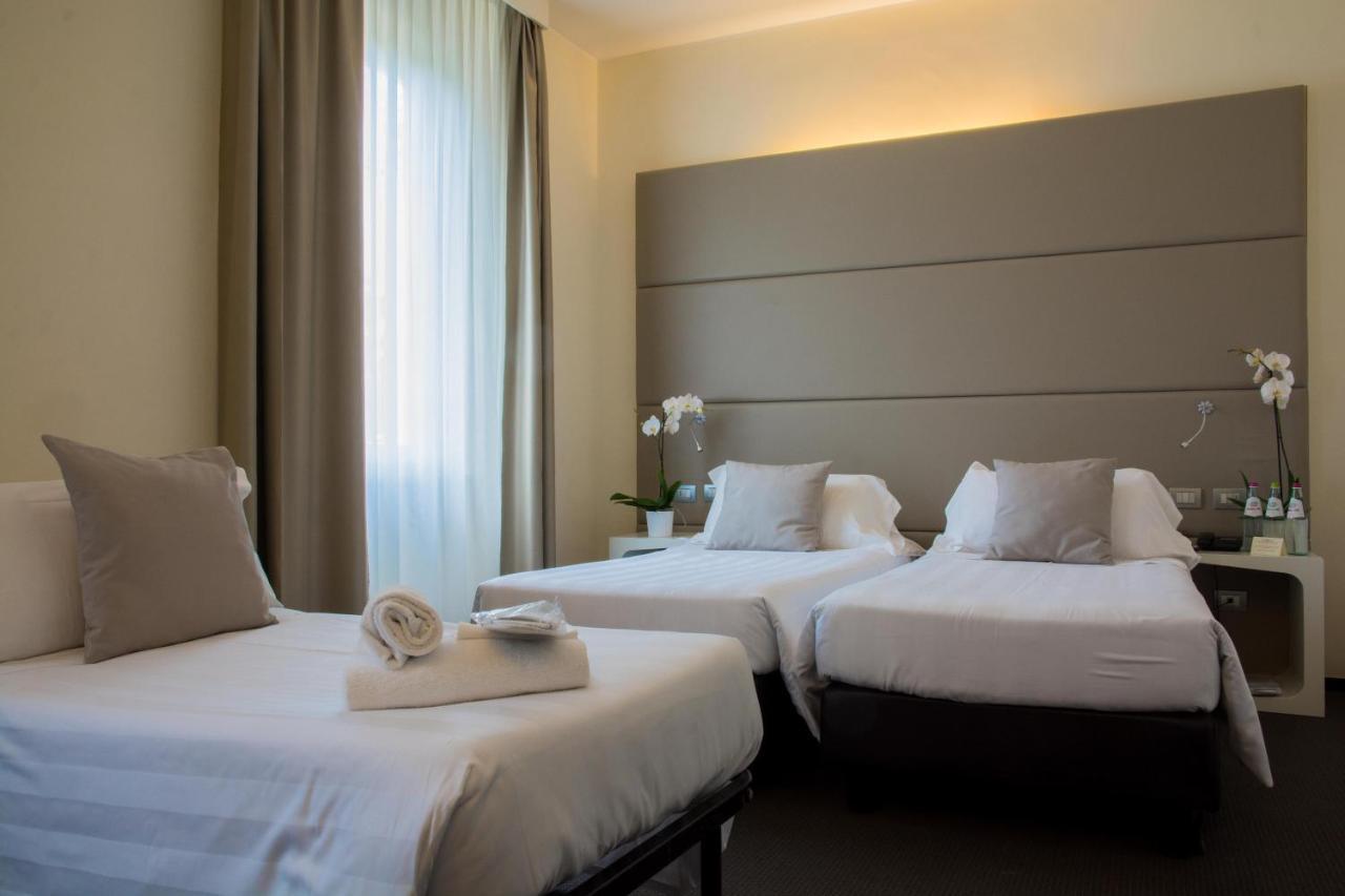 Th Assisi - Hotel Cenacolo Buitenkant foto