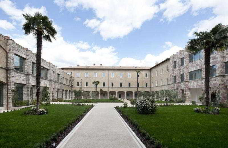 Th Assisi - Hotel Cenacolo Buitenkant foto