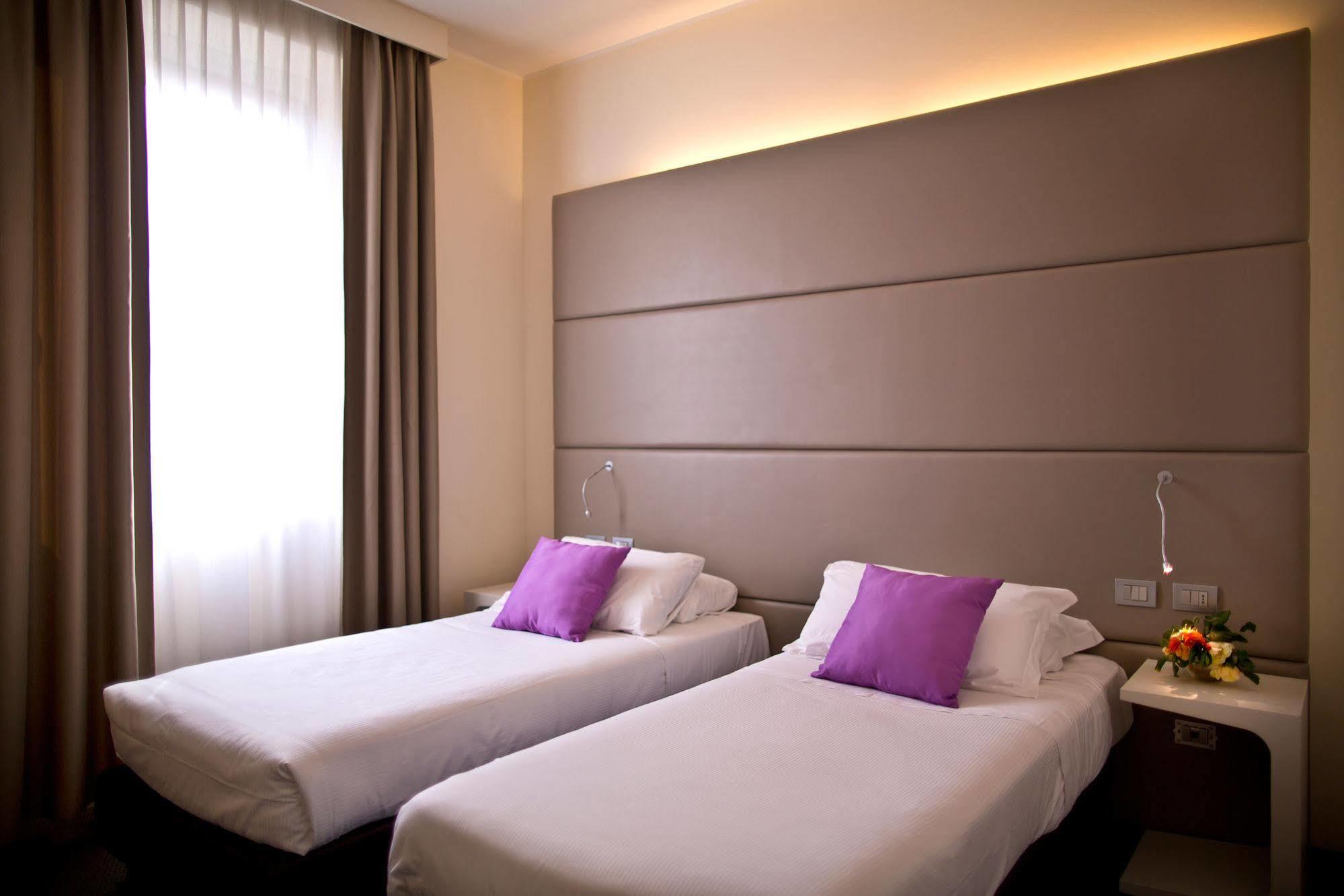 Th Assisi - Hotel Cenacolo Buitenkant foto