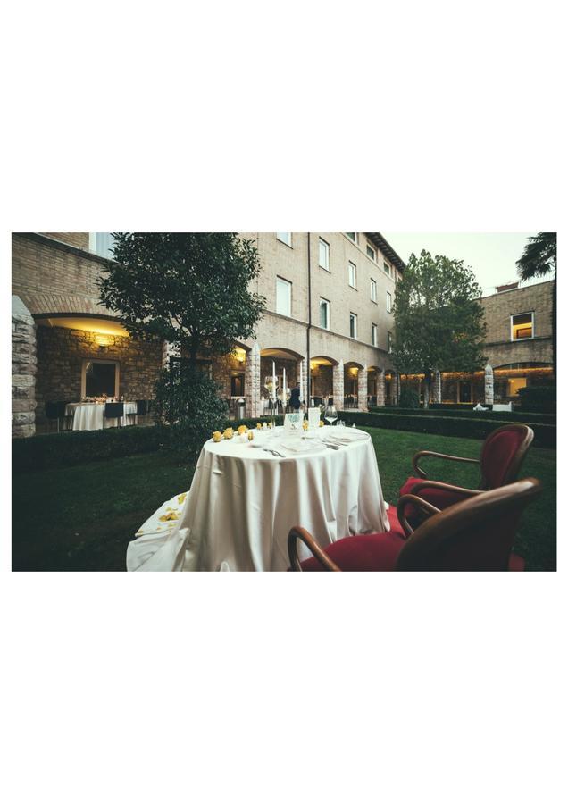 Th Assisi - Hotel Cenacolo Buitenkant foto