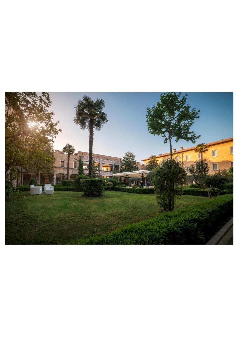 Th Assisi - Hotel Cenacolo Buitenkant foto