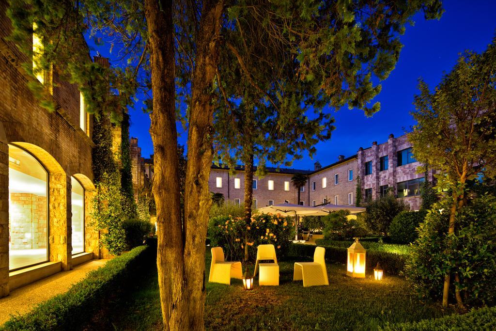 Th Assisi - Hotel Cenacolo Buitenkant foto